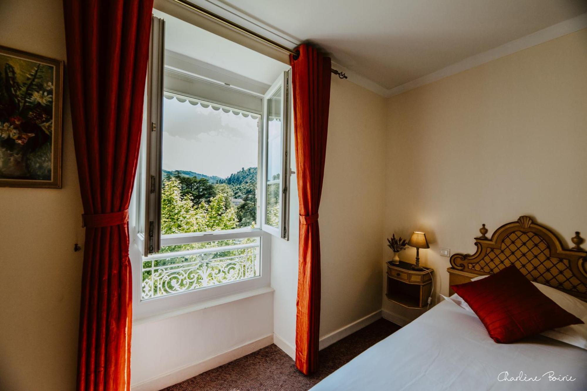 Grand Hotel Des Bains Vals-les-Bains Esterno foto