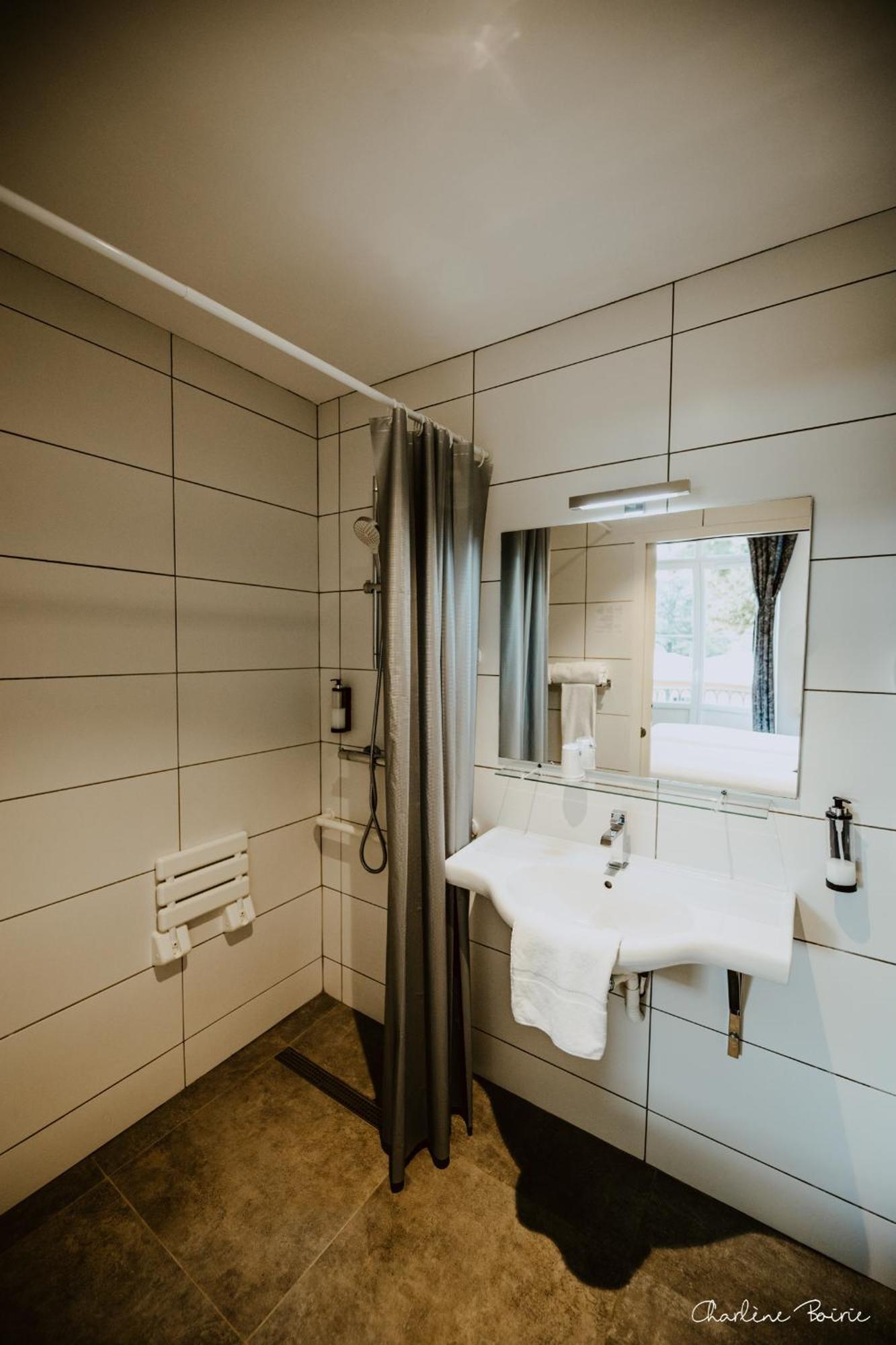 Grand Hotel Des Bains Vals-les-Bains Esterno foto