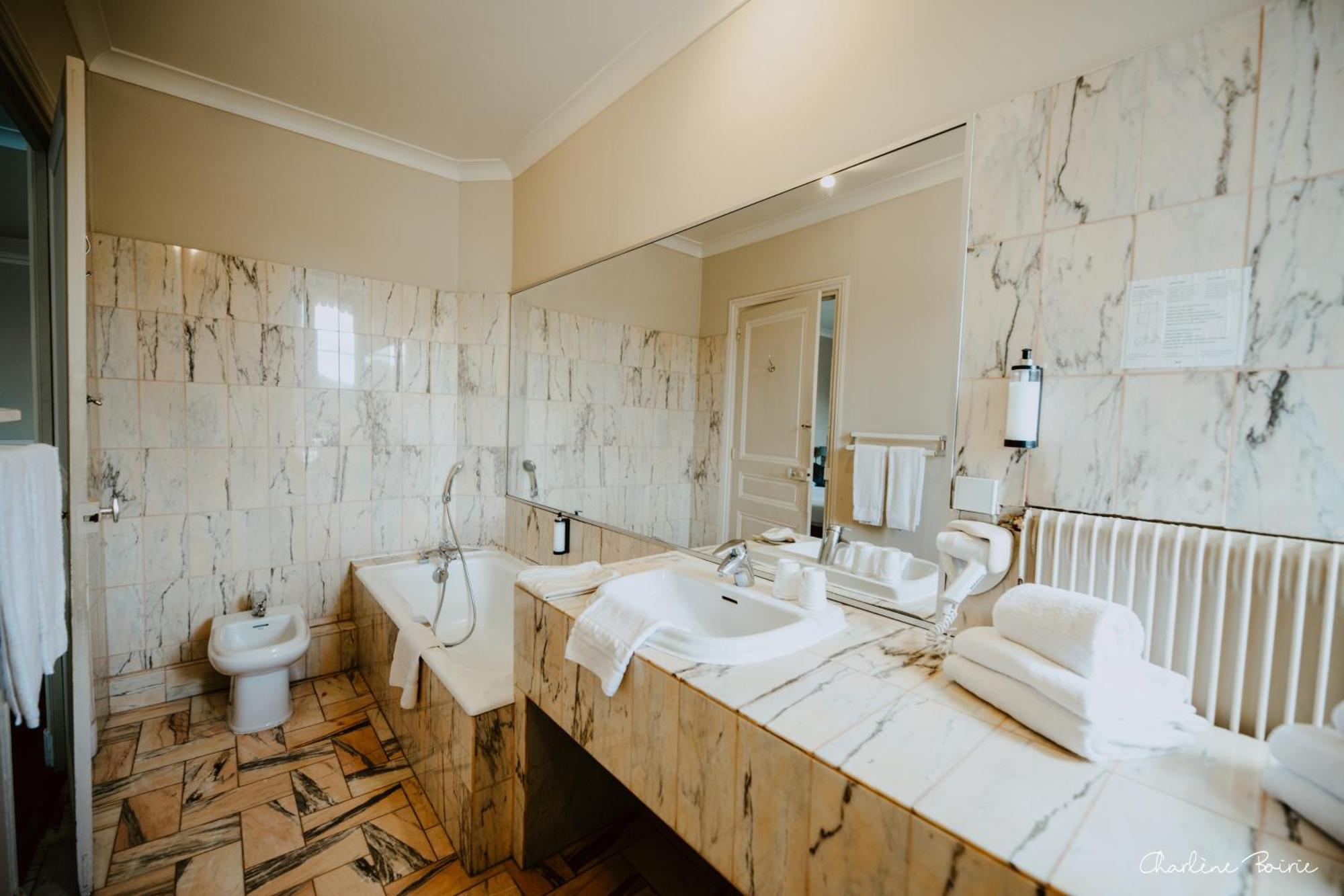 Grand Hotel Des Bains Vals-les-Bains Esterno foto