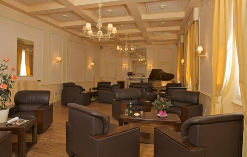 Grand Hotel Des Bains Vals-les-Bains Esterno foto